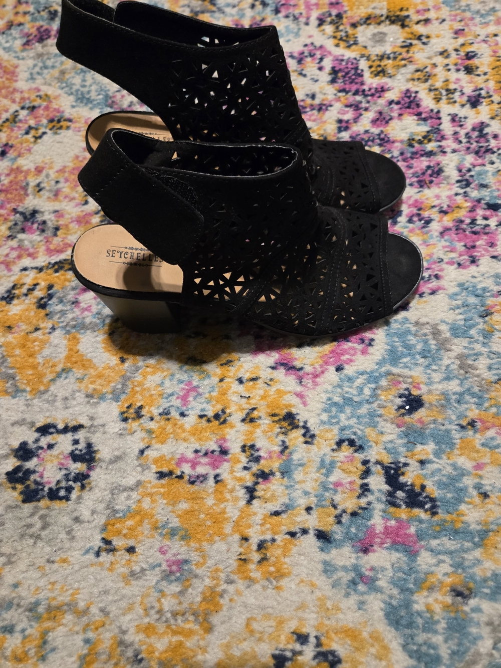 Seychelles Black Laser-Cut Peep Toe Slingback Heels 10 - Picture 7 of 7